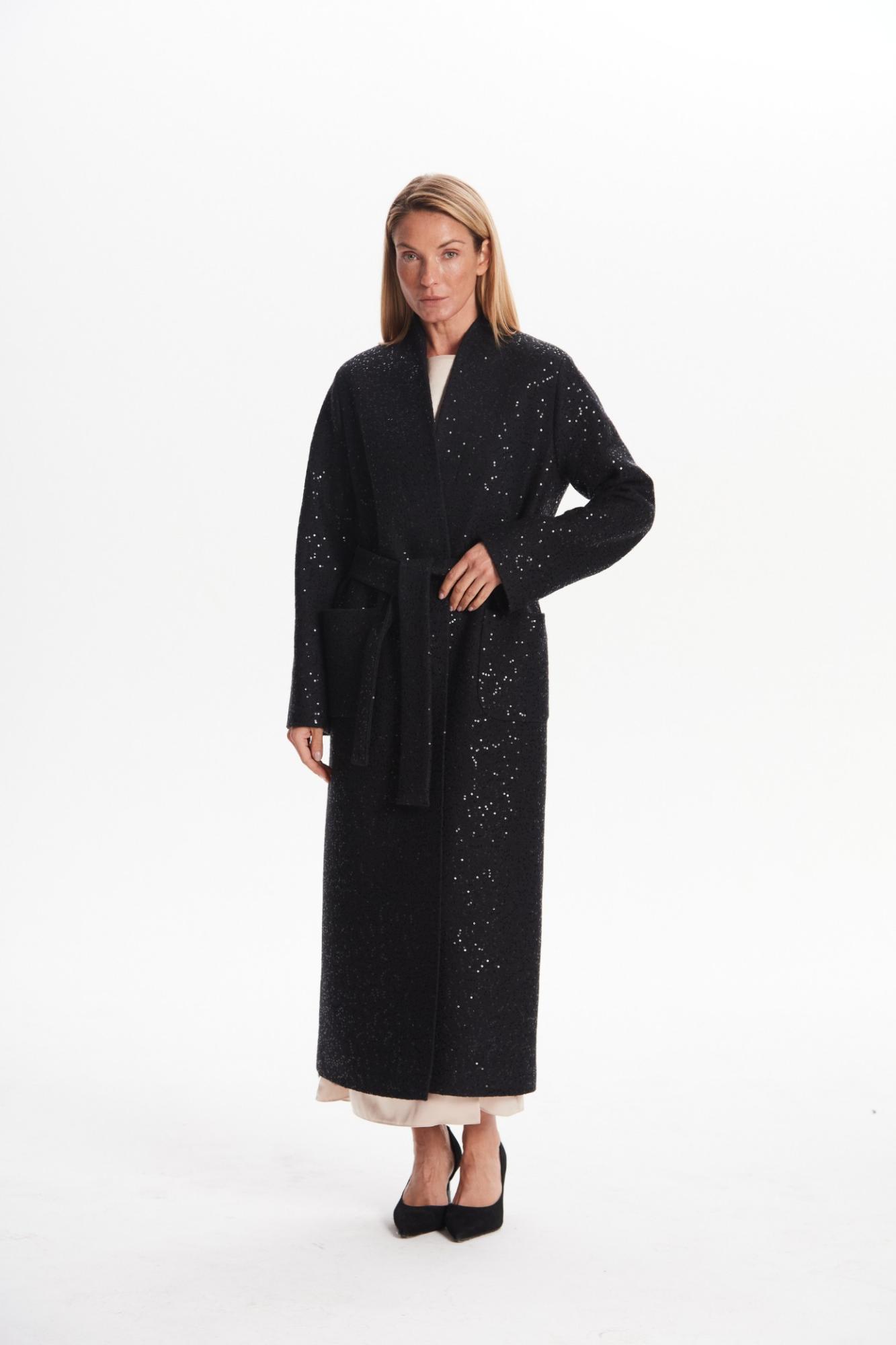 Seven Lab - Пальто-халат с пайетками в черном цвете