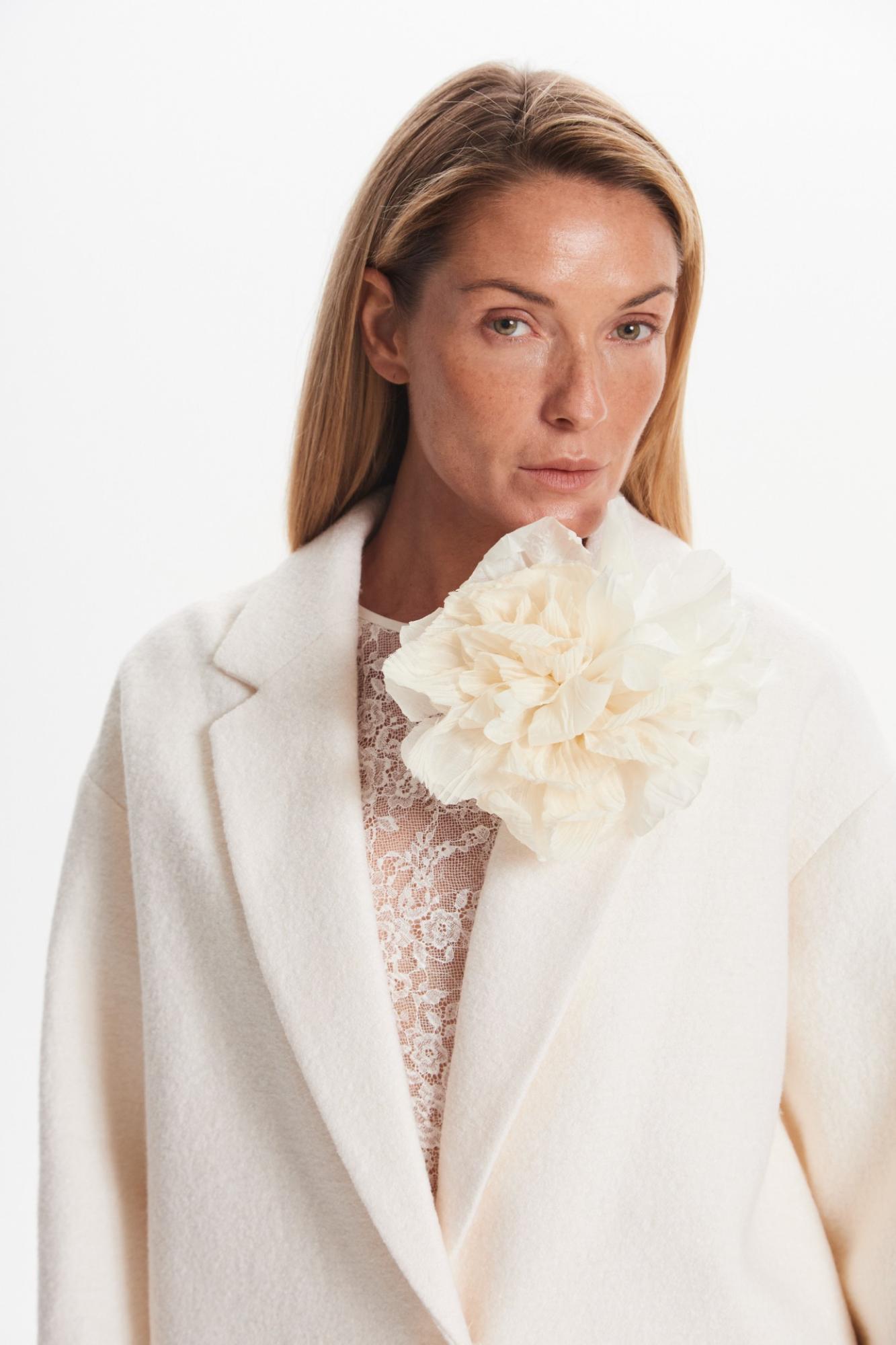 Seven Lab - Жакет из вареной шерсти в молочном цвете