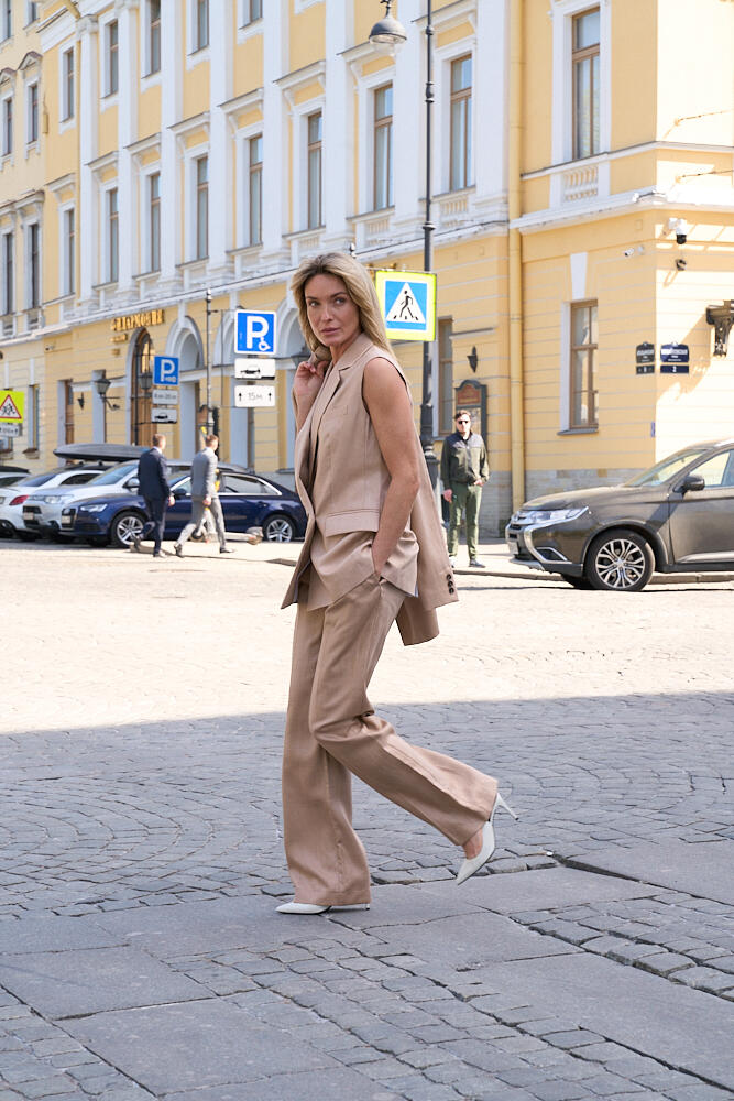 Seven Lab - Жилет удлиненный из льна в бежевом цвете