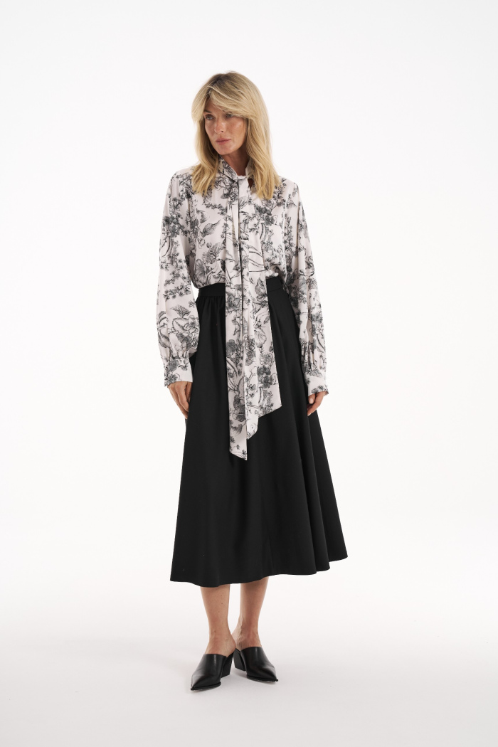 Seven Lab - Блуза с акцентным бантом с принтом молочный вьюнок