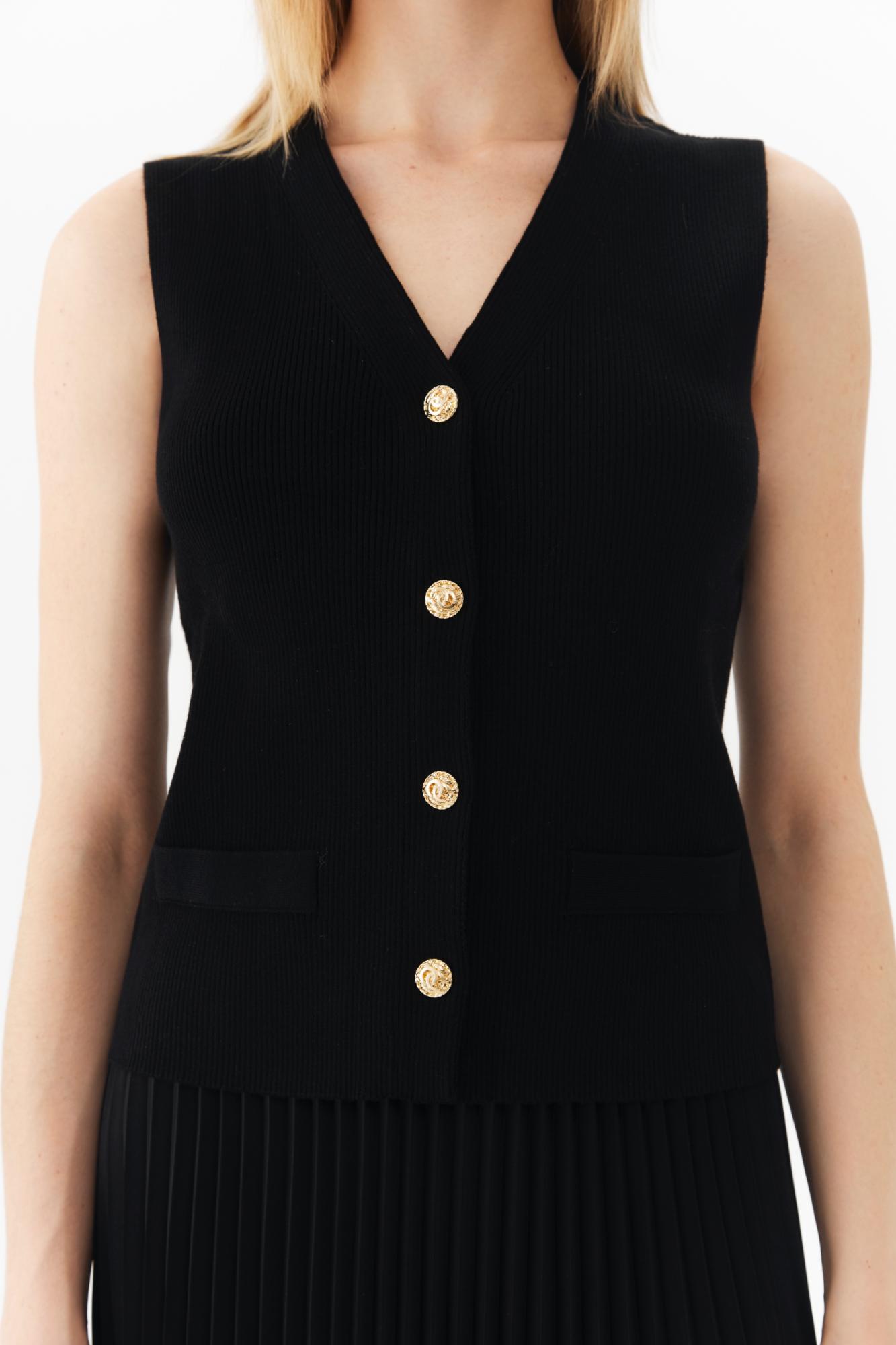 Seven Lab - Жилет на пуговицах из вискозы с шелком в черном цвете