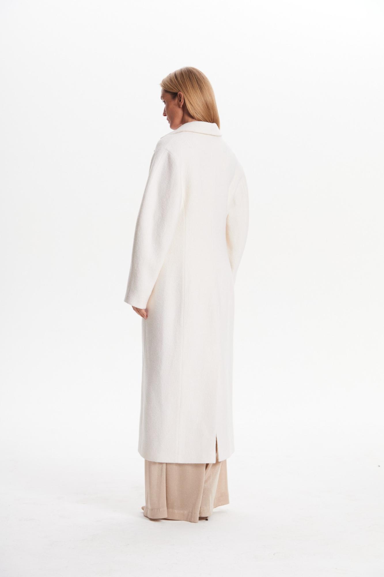 Seven Lab - Пальто из вареной шерсти  в молочном цвете