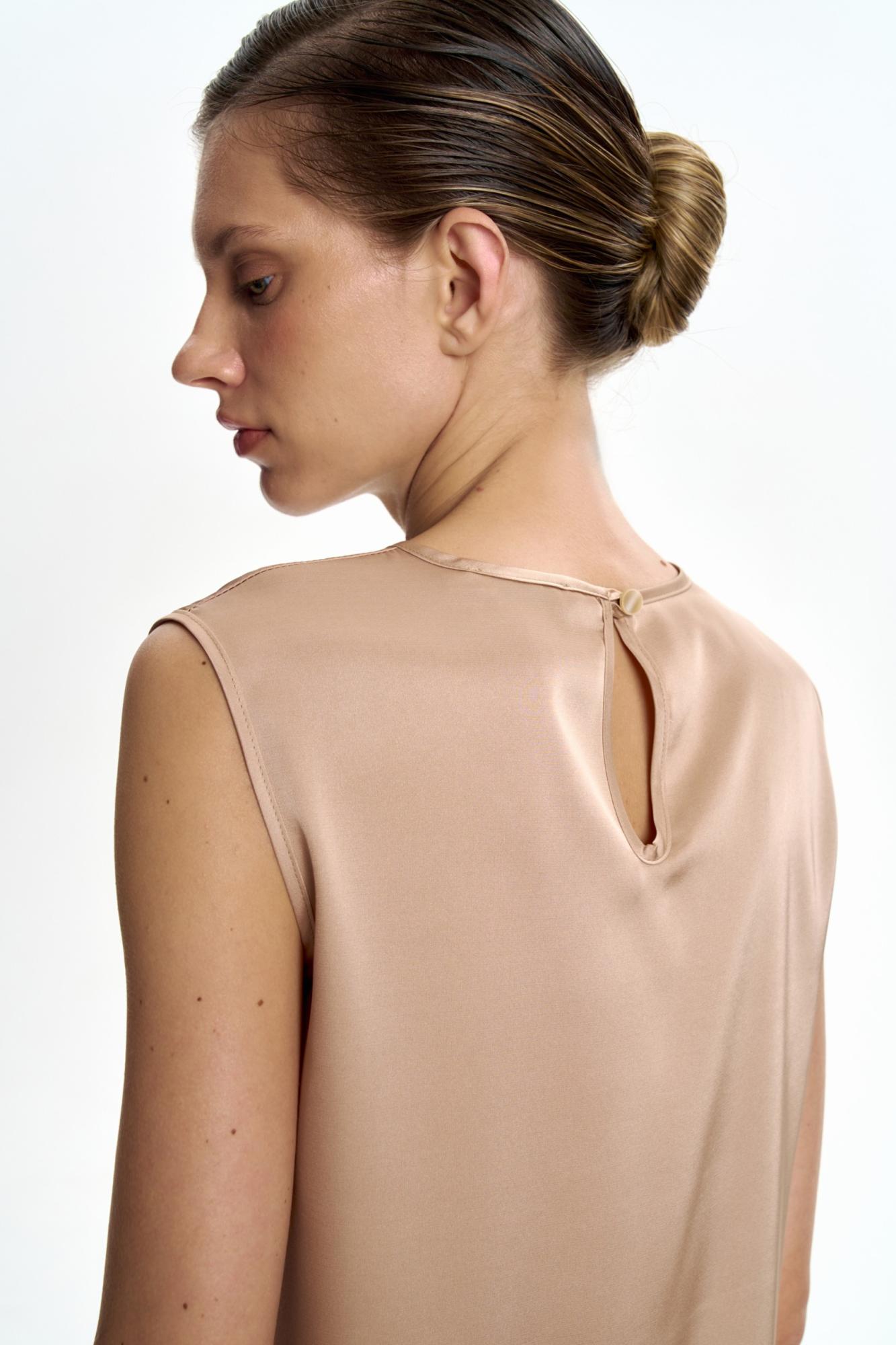 Seven Lab - Топ базовый в бежевом цвете