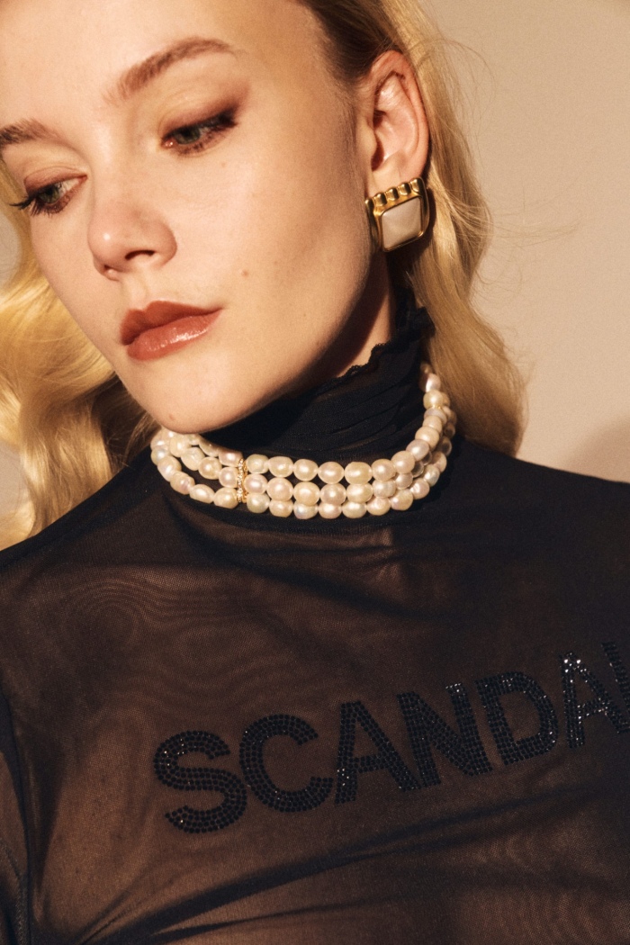 Seven Lab - Водолазка прозрачная с надписью SCANDAL в черном цвете