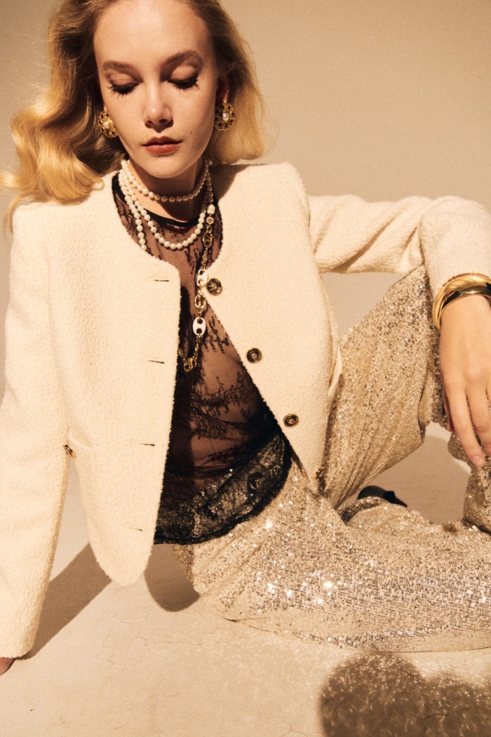 Seven Lab - Жакет твидовый с золотыми пуговицами в молочном цвете