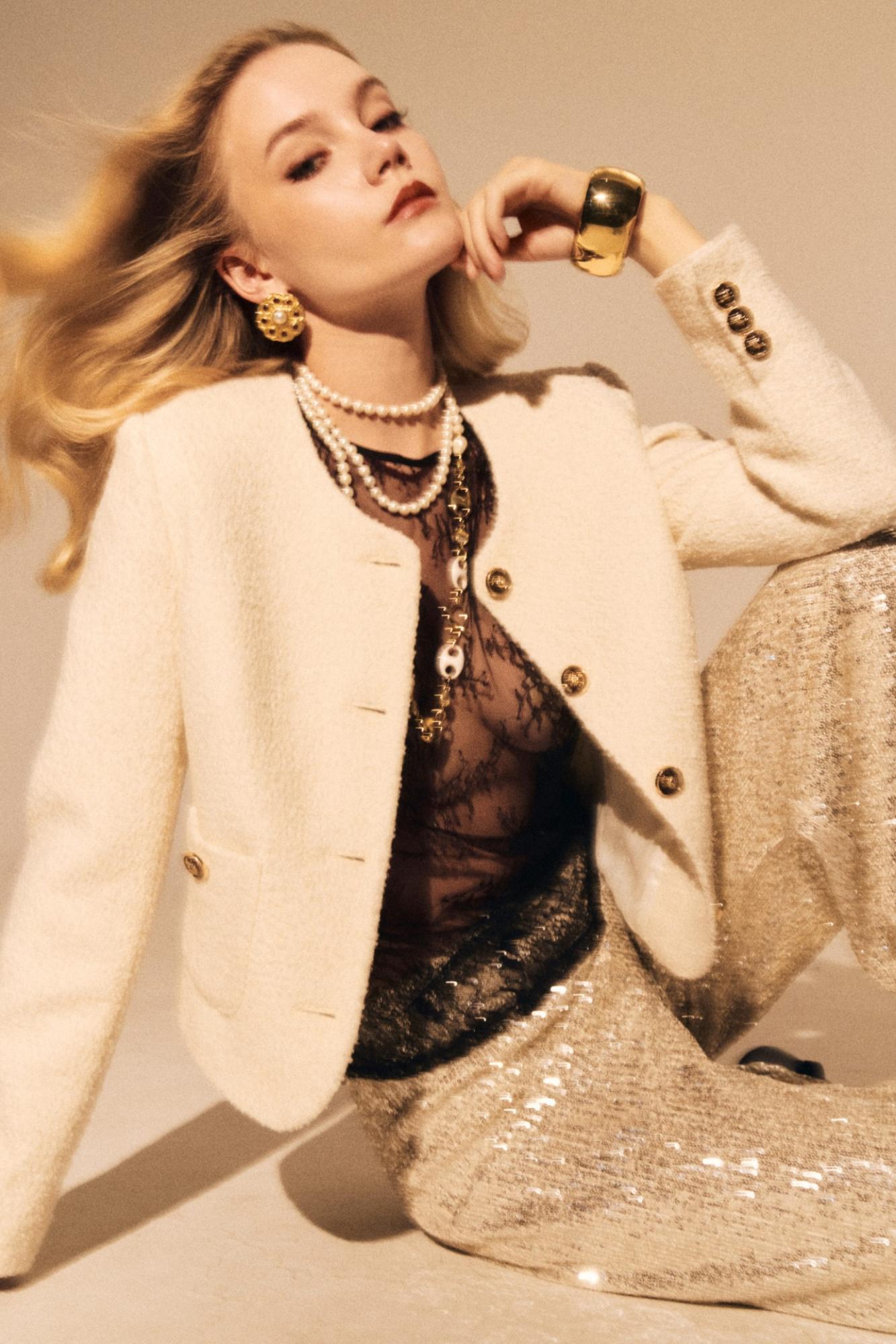 Seven Lab - Жакет твидовый с золотыми пуговицами в молочном цвете