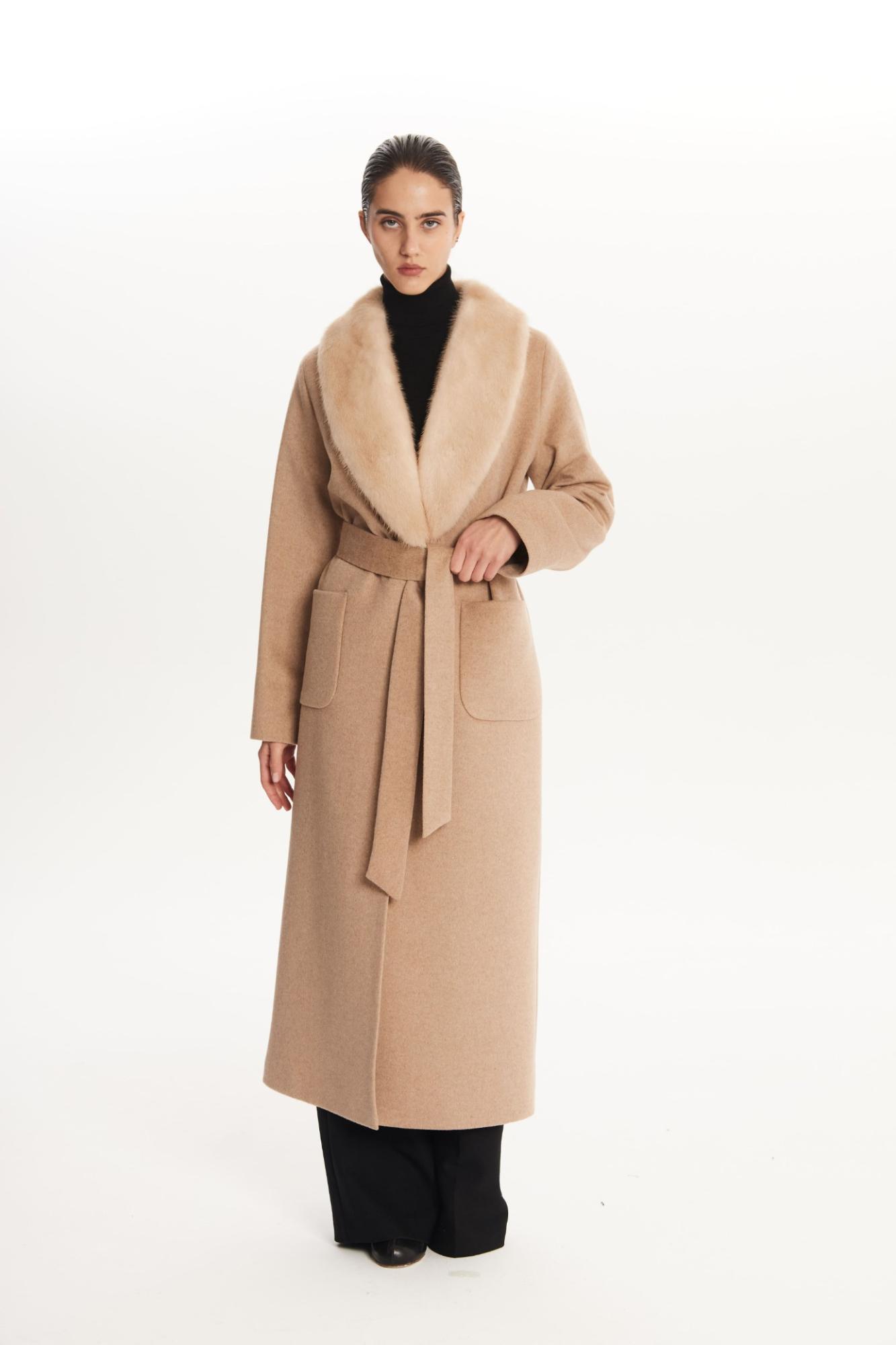 SEVEN LAB - Пальто утепленное с норковым воротником в бежевом цвете
