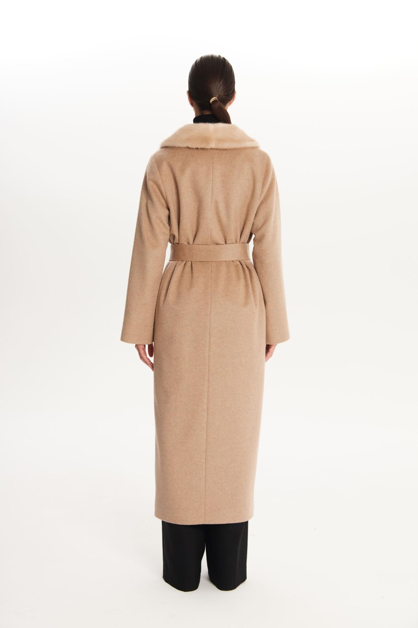 SEVEN LAB - Пальто утепленное с норковым воротником в бежевом цвете