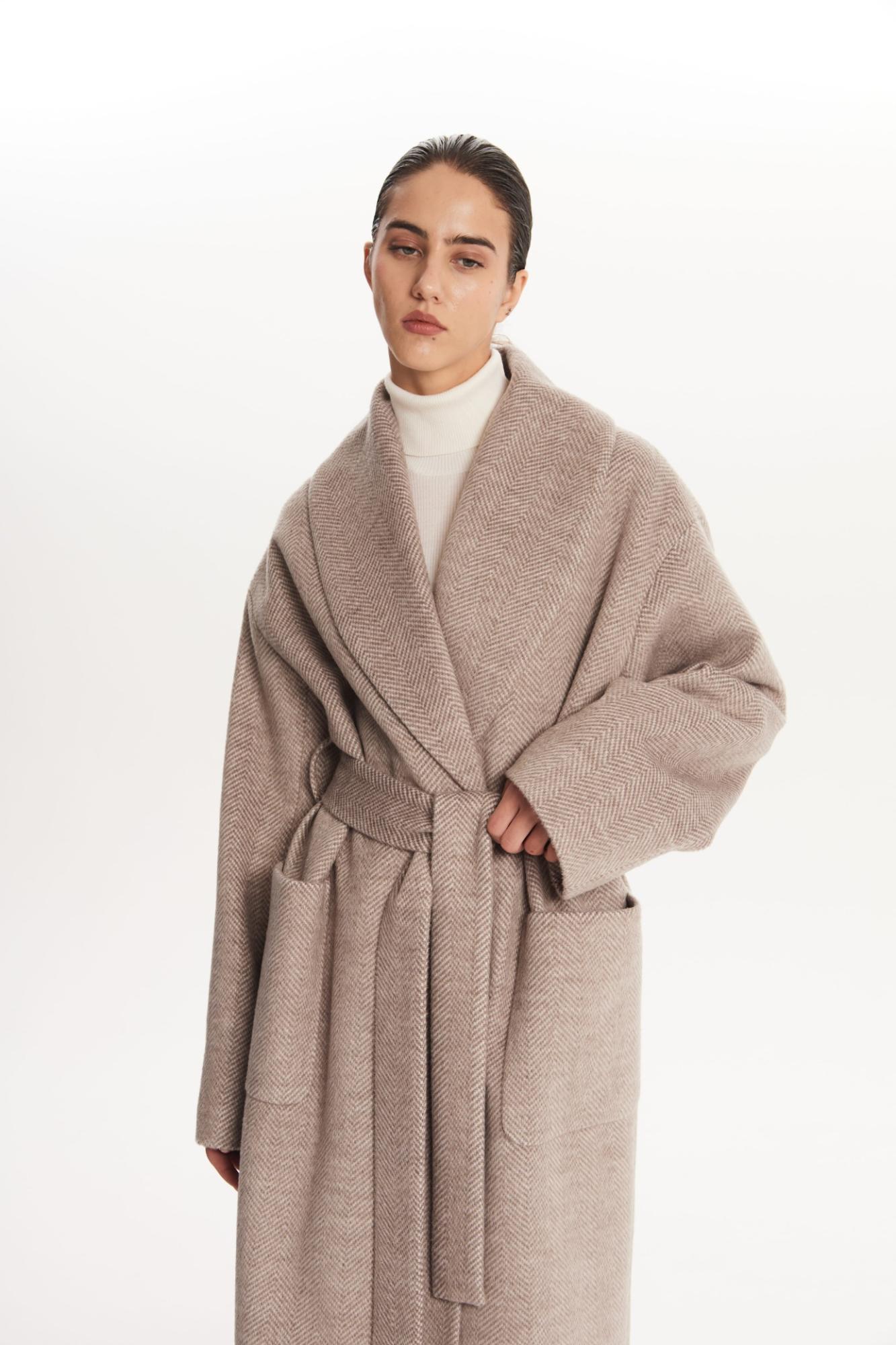 SEVEN LAB - Пальто с шалевым воротником в бежевом цвете