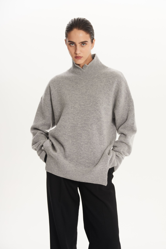SEVEN LAB - Свитер из 100% кашемира с высоким горлом в сером цвете