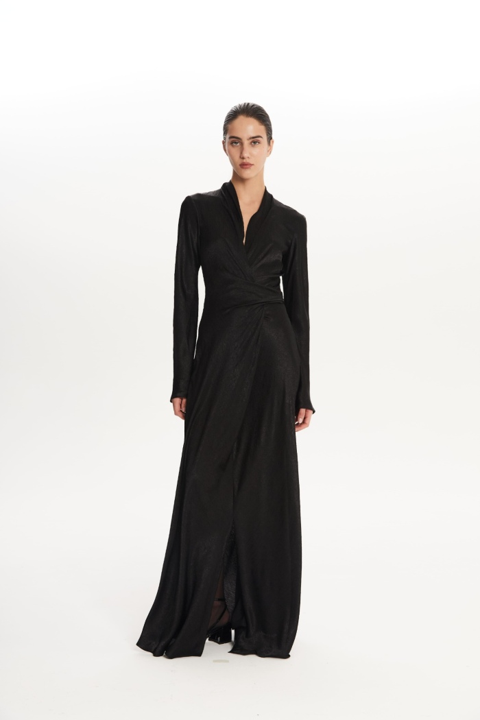 Seven Lab - Платье макси на запах в черном цвете