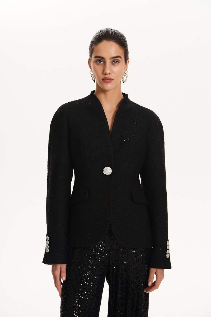 Seven Lab - Жакет приталенный с акцентной пуговицей в черном цвете