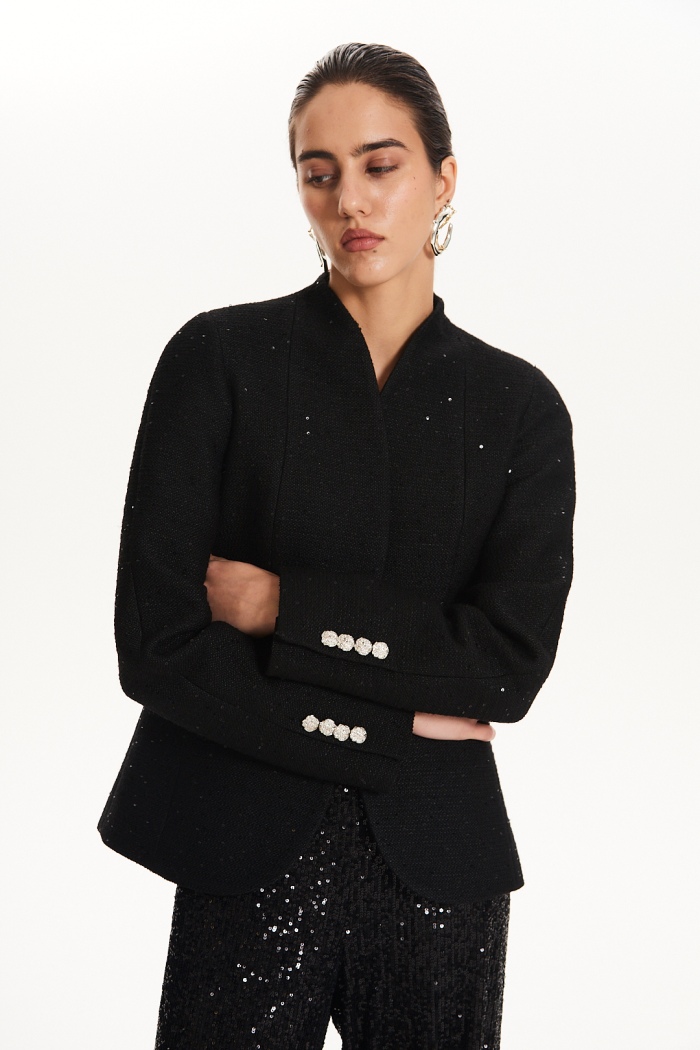Seven Lab - Жакет приталенный с акцентной пуговицей в черном цвете