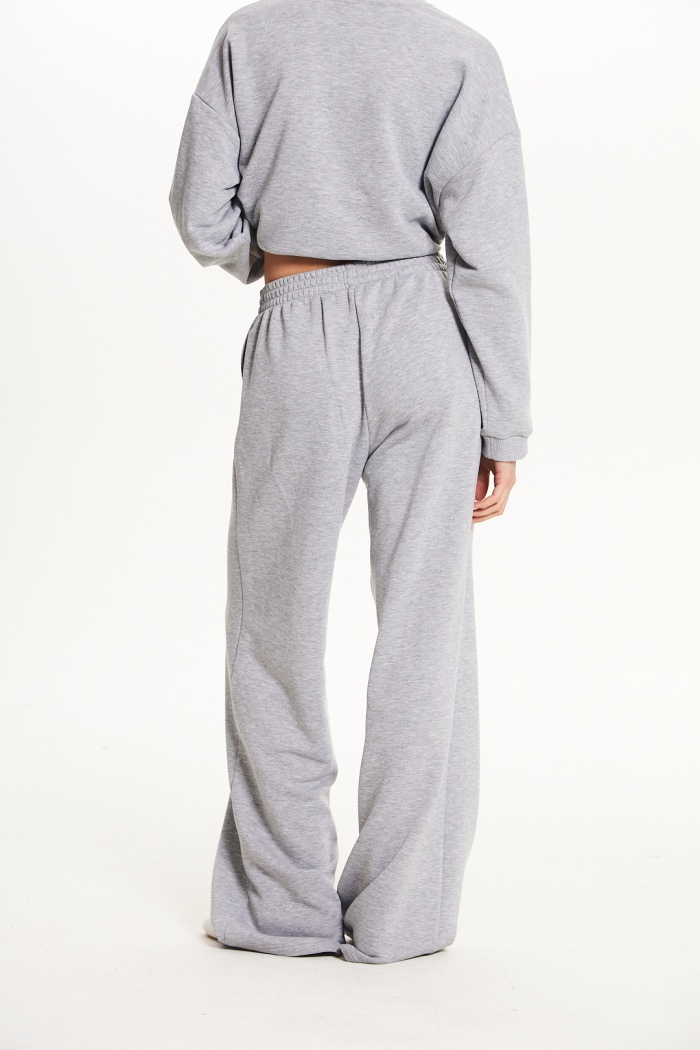 Seven Lab - Свитшот и брюки с надписью в сером цвете