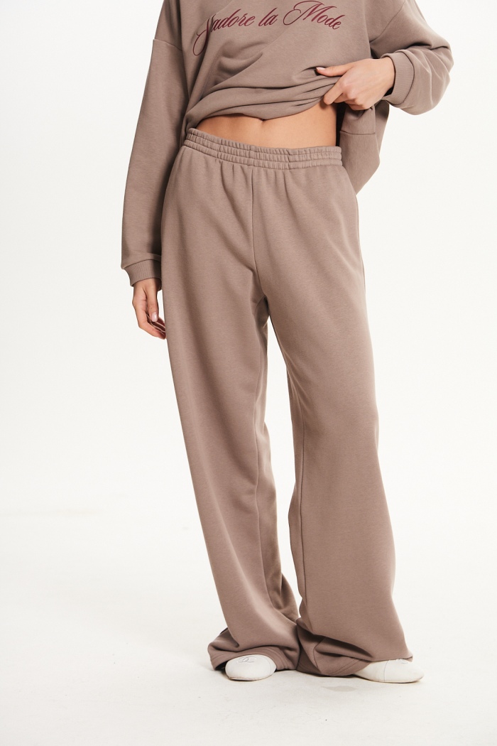 Seven Lab - Свитшот и брюки в цвете какао