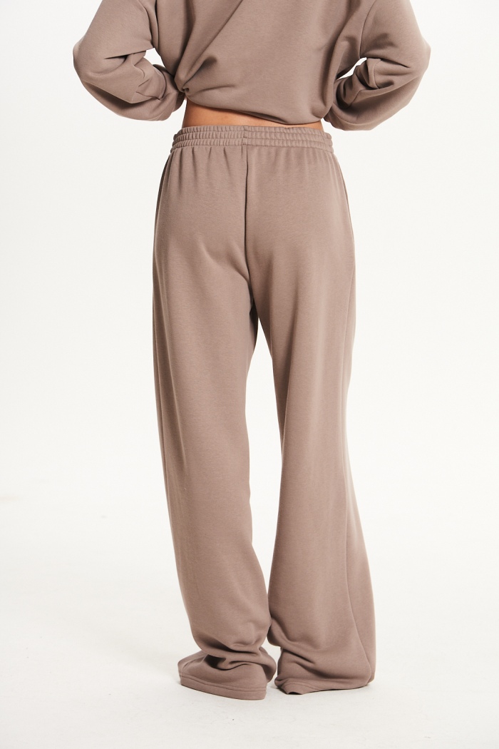 Seven Lab - Свитшот и брюки в цвете какао