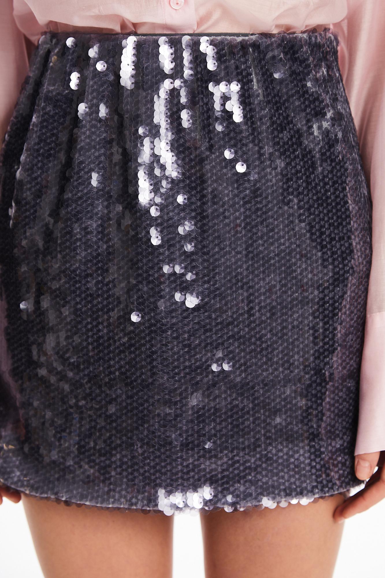 Seven Lab - Юбка мини с пайетками в сером цвете