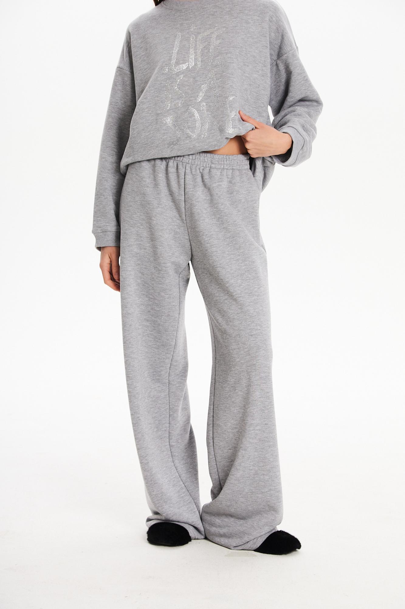 Seven Lab - Свитшот и брюки с надписью из страз в сером цвете