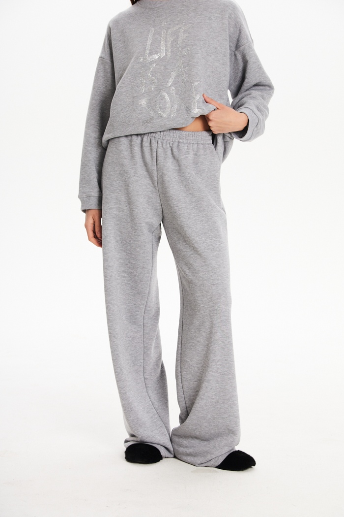 Seven Lab - Свитшот и брюки с надписью из страз в сером цвете