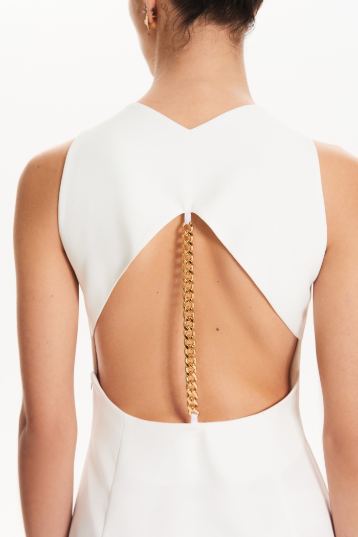 Seven Lab - Платье с открытой спиной в белом цвете