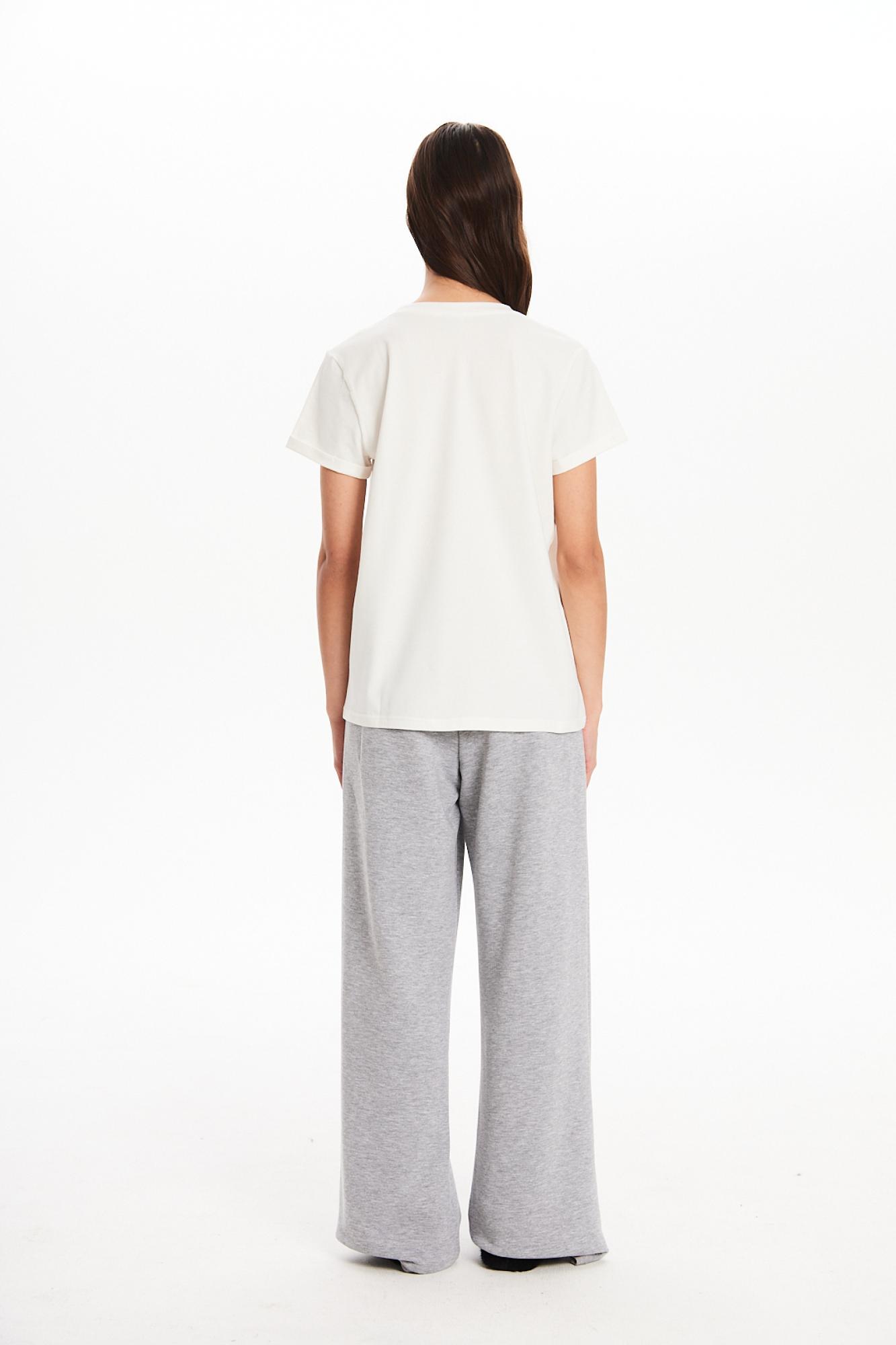 Seven Lab - Футболка с черными стразами в белом цвете