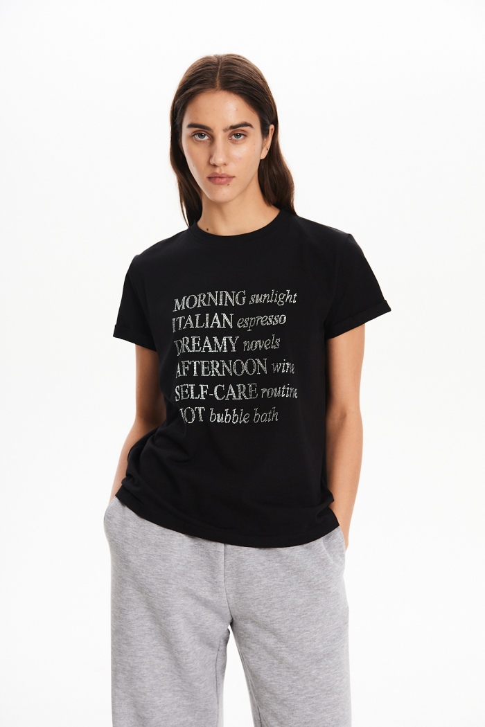 Seven Lab - Футболка со стразами серебро в черном цвете