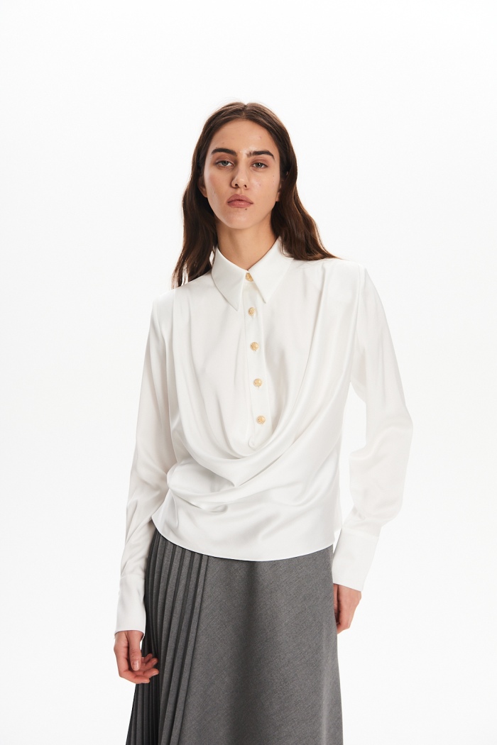 Seven Lab - Блуза с акцентными плечами в белом цвете