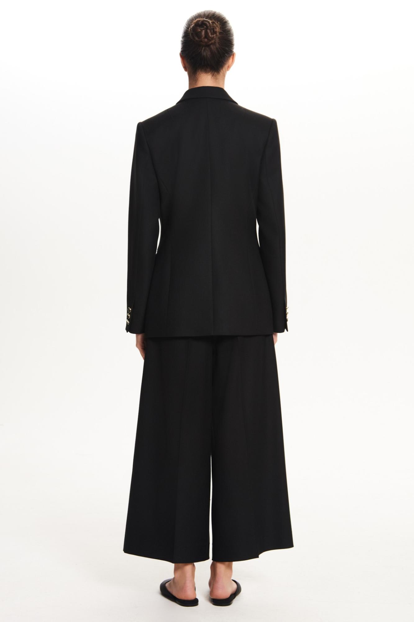 Seven Lab - Кюлоты с золотой цепочкой в черном цвете