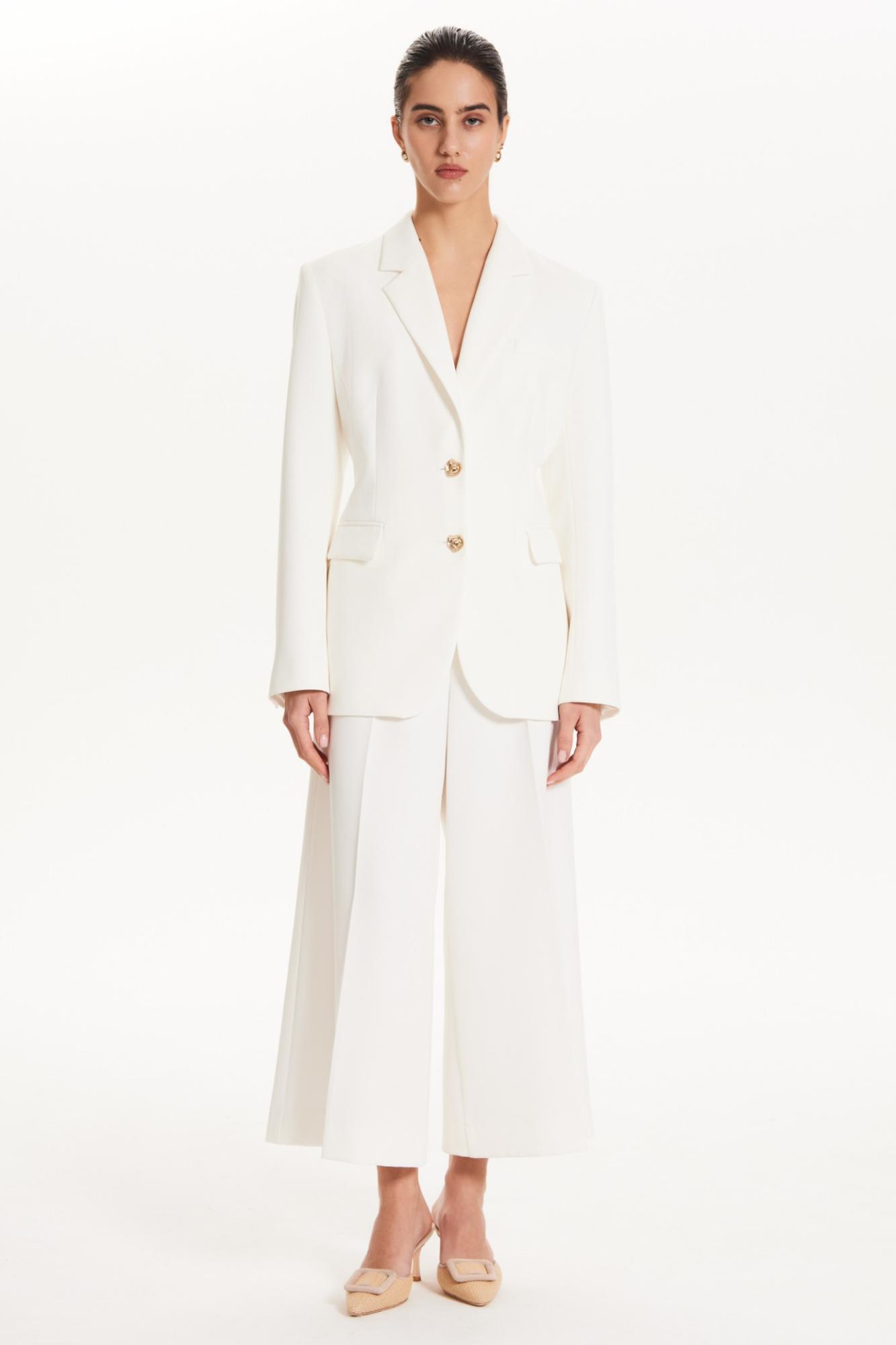 Seven Lab - Кюлоты с золотой цепочкой в белом цвете