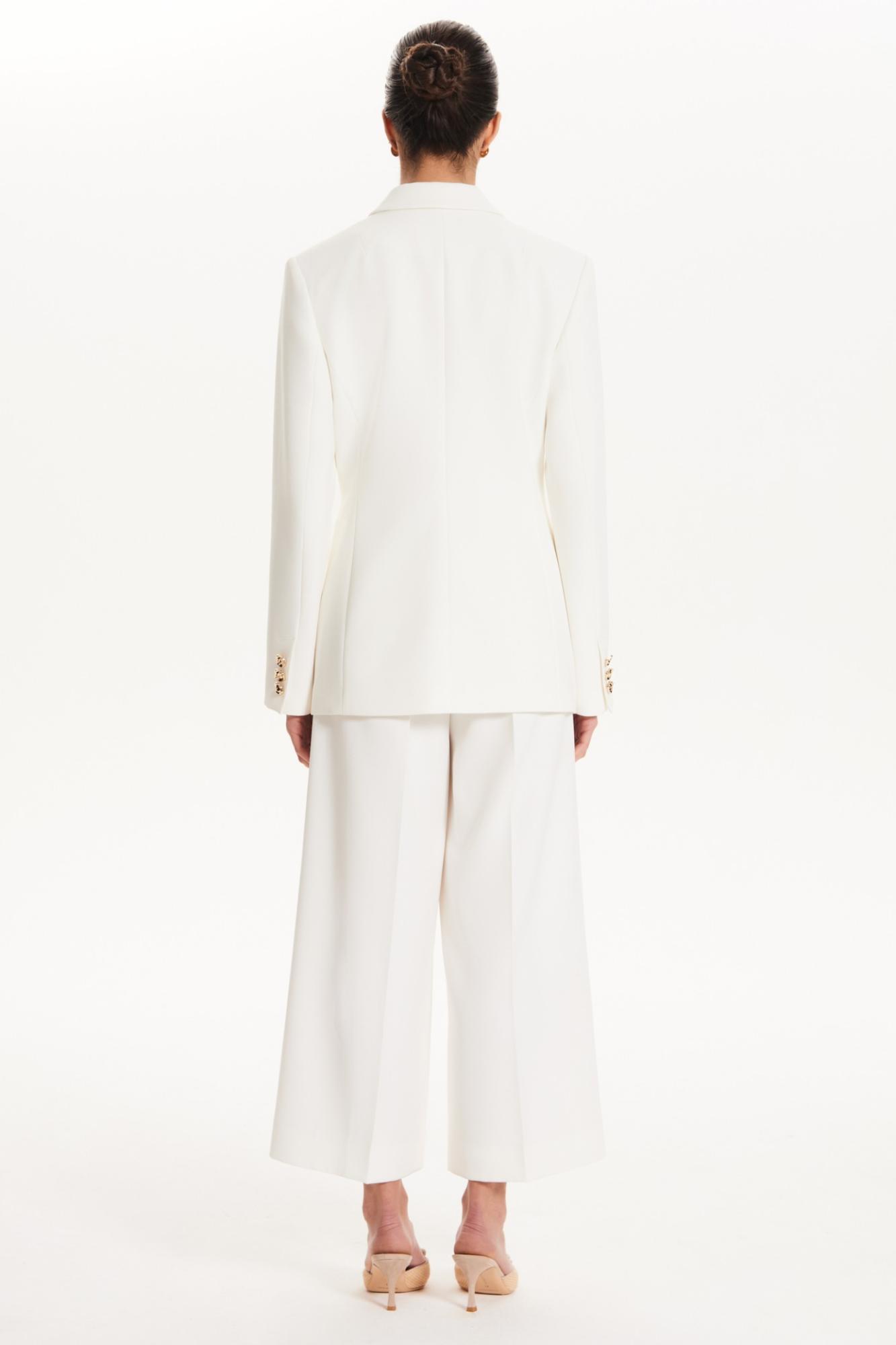 Seven Lab - Кюлоты с золотой цепочкой в белом цвете