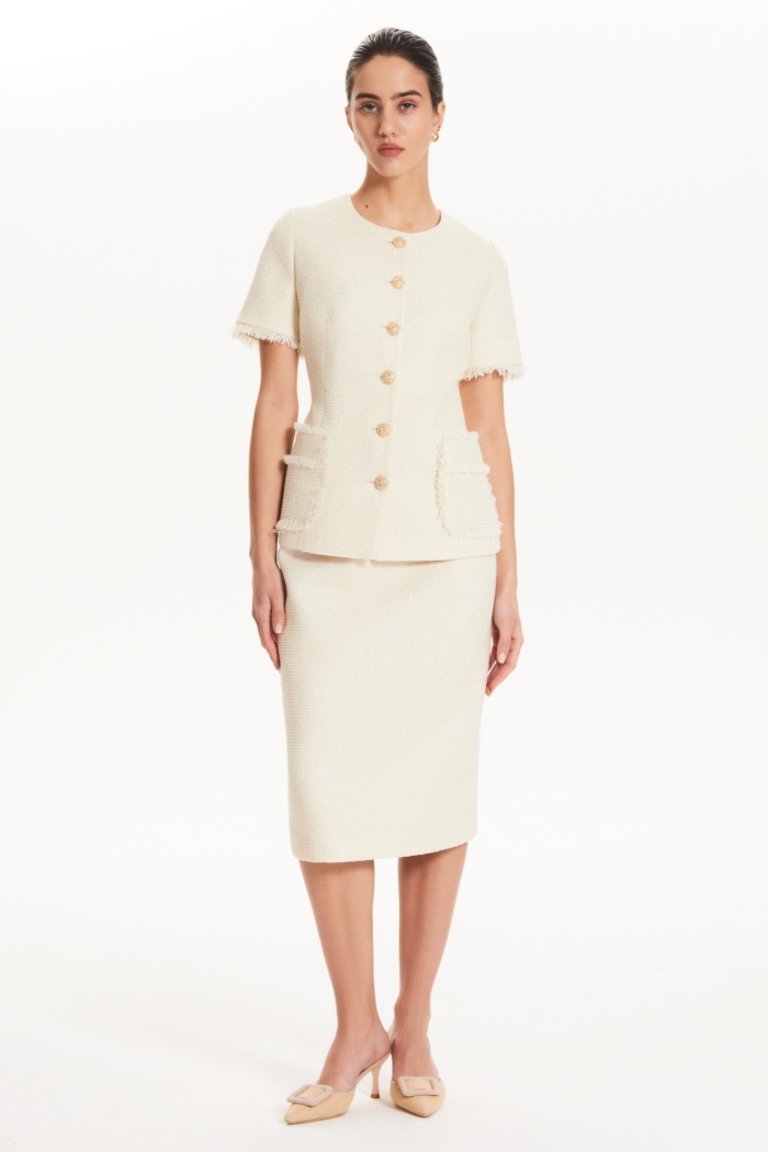 Seven Lab - Жакет с коротким рукавом в бежевом цвете с золотой нитью