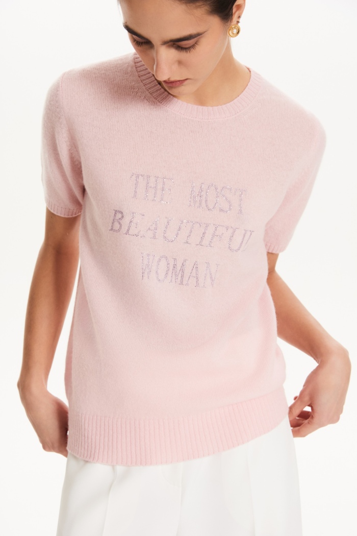 Seven Lab - Джемпер c коротким рукавом со стразами в розовом цвете