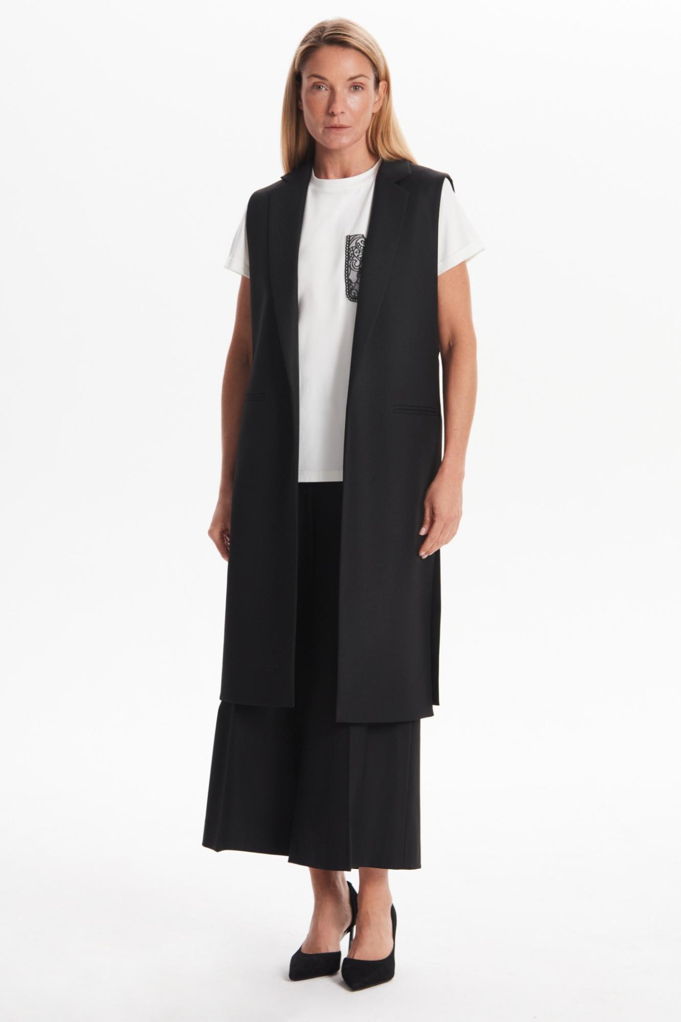 Seven Lab - Жилет удлиненный с разрезами в черном цвете