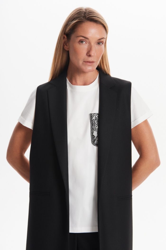 Seven Lab - Жилет удлиненный с разрезами в черном цвете