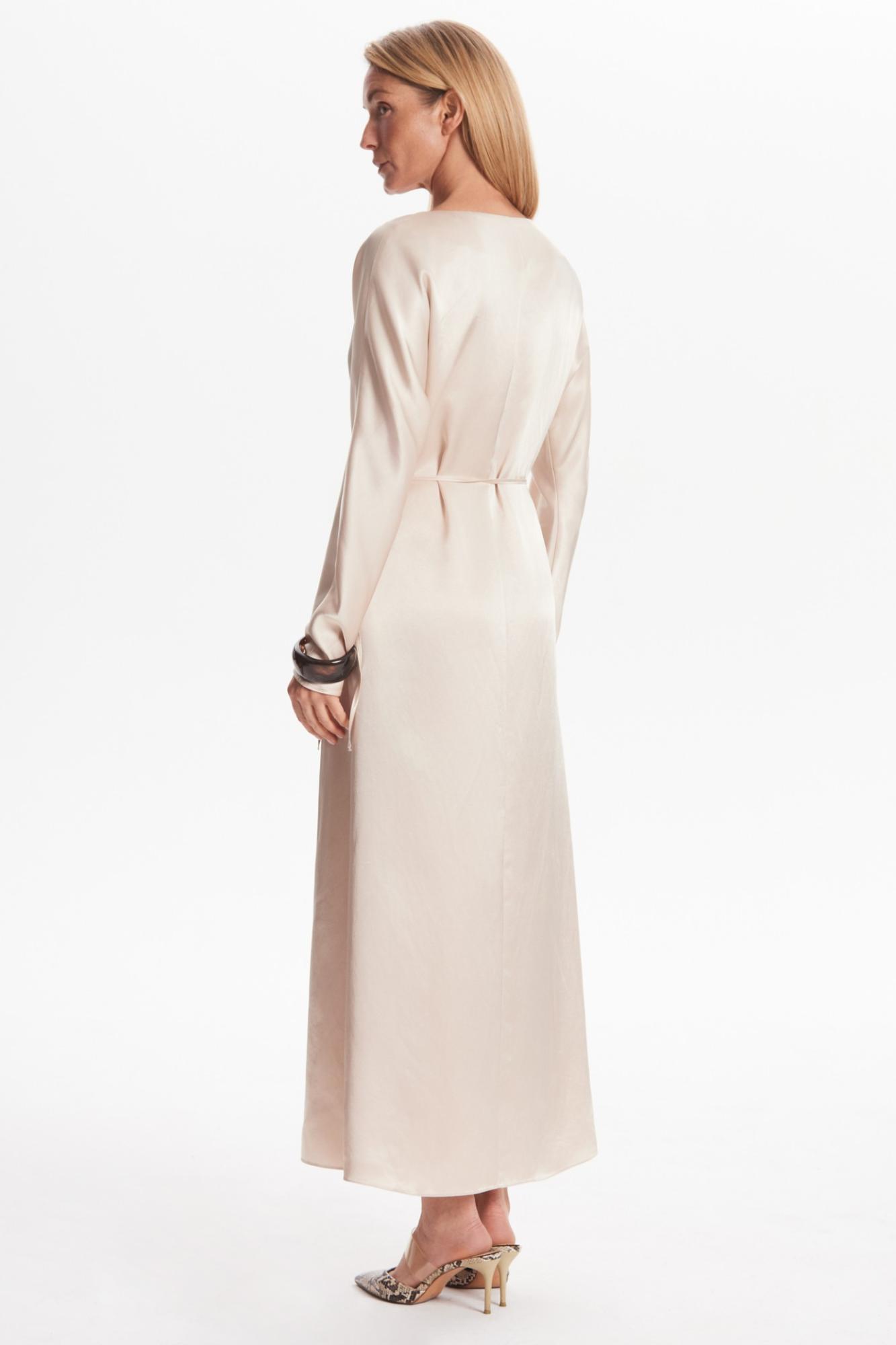 Seven Lab - Платье на запах с длинным рукавом в кремовом оттенке