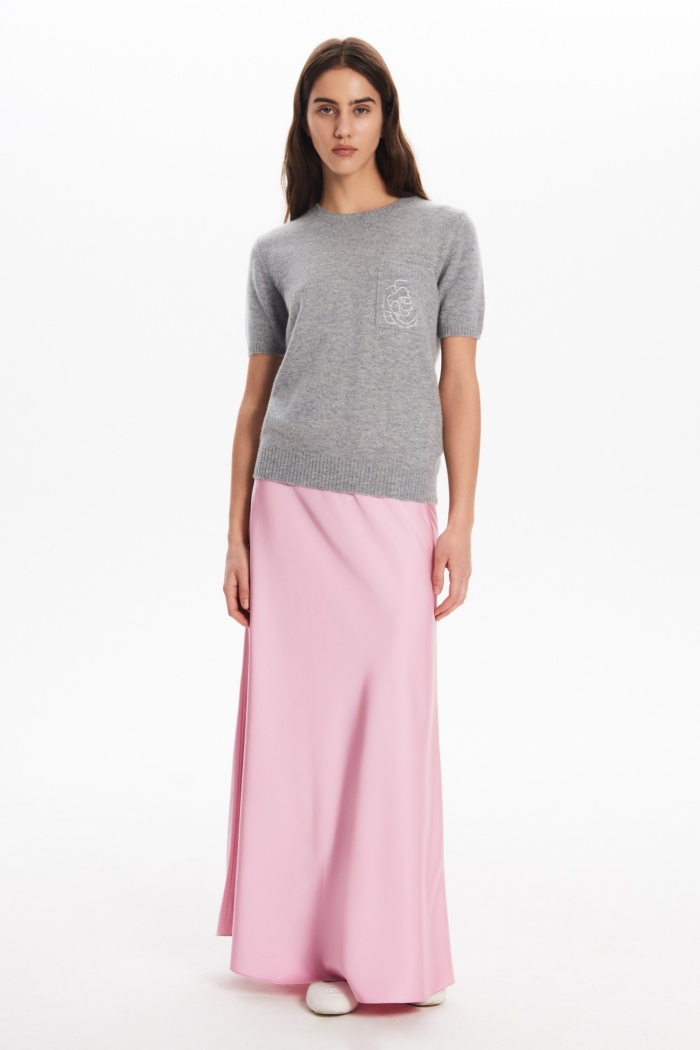 Seven Lab - Джемпер из кашемира с коротким рукавом и карманом в сером цвете