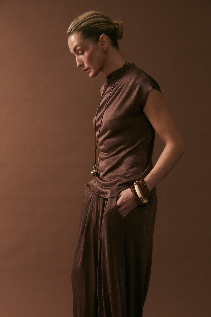 Seven Lab - Топ с коротким рукавом в коричневом цвете