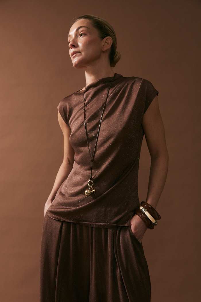 Seven Lab - Топ с коротким рукавом в коричневом цвете