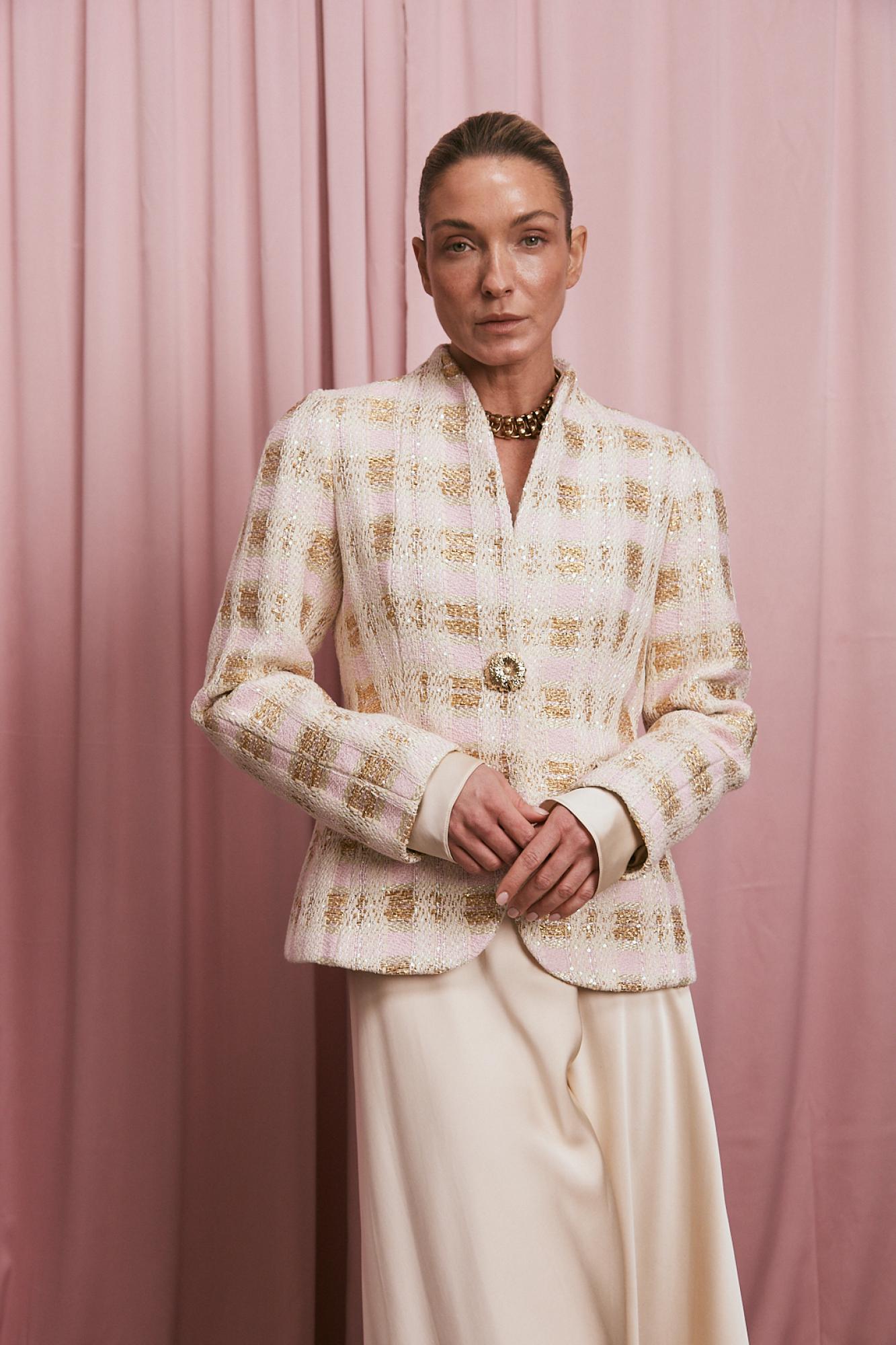 Seven Lab - Жакет приталенный в клетку в розовом цвете