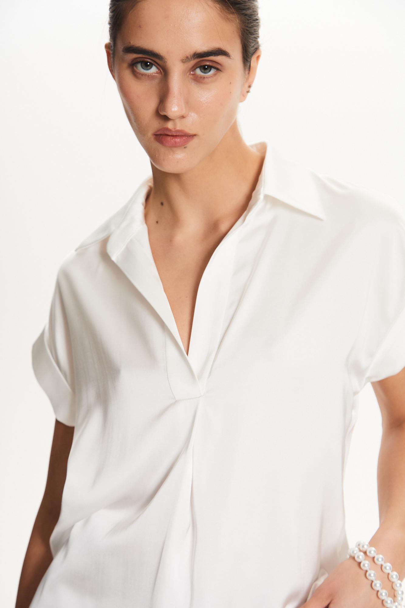 Seven Lab - Блуза с коротким рукавом в белом цвете