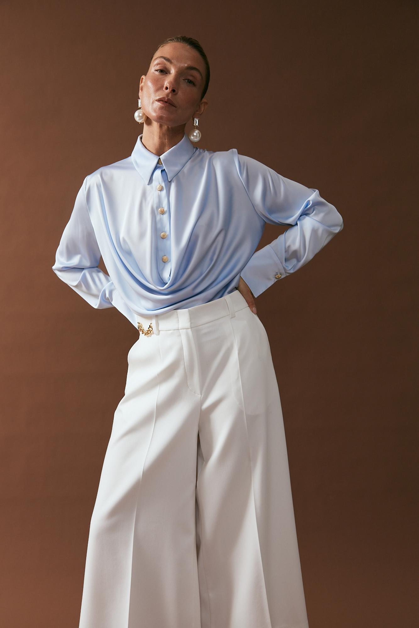 Seven Lab - Блуза с акцентными плечами в голубом цвете