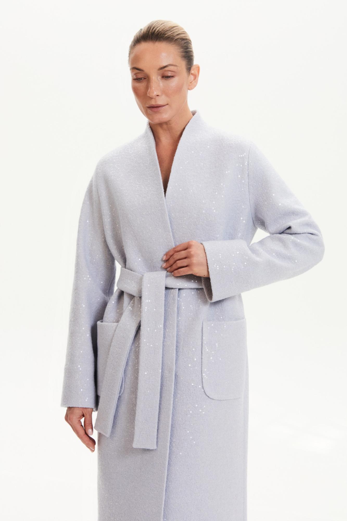 Seven Lab - Пальто-халат с пайетками в серо-голубом цвете