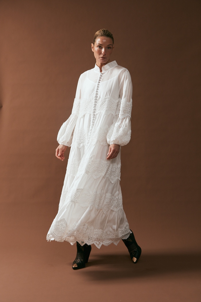 Seven Lab - Платье свободного кроя в белом цвете