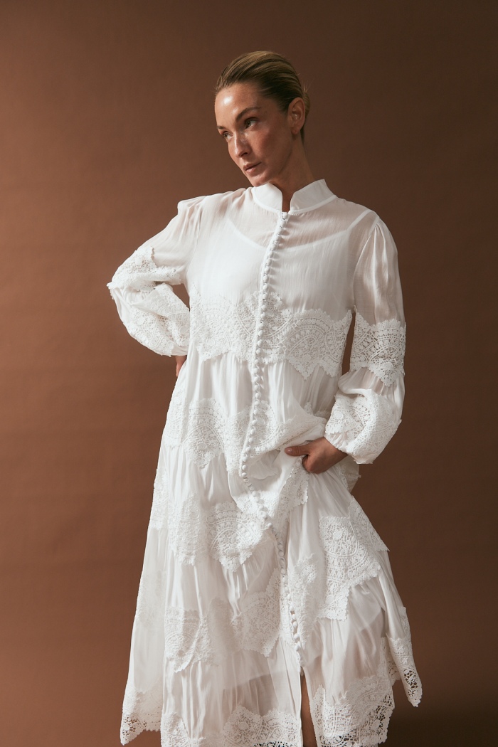 Seven Lab - Платье свободного кроя в белом цвете