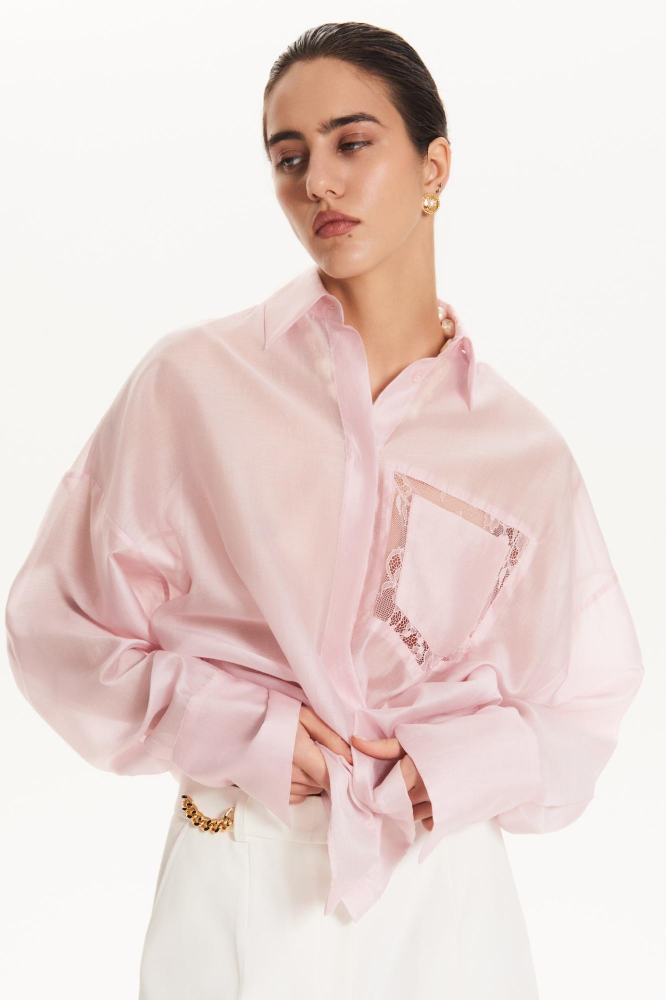Seven Lab - Блуза из вуали прямого кроя с кружевом на кармане в розовом цвете, женская