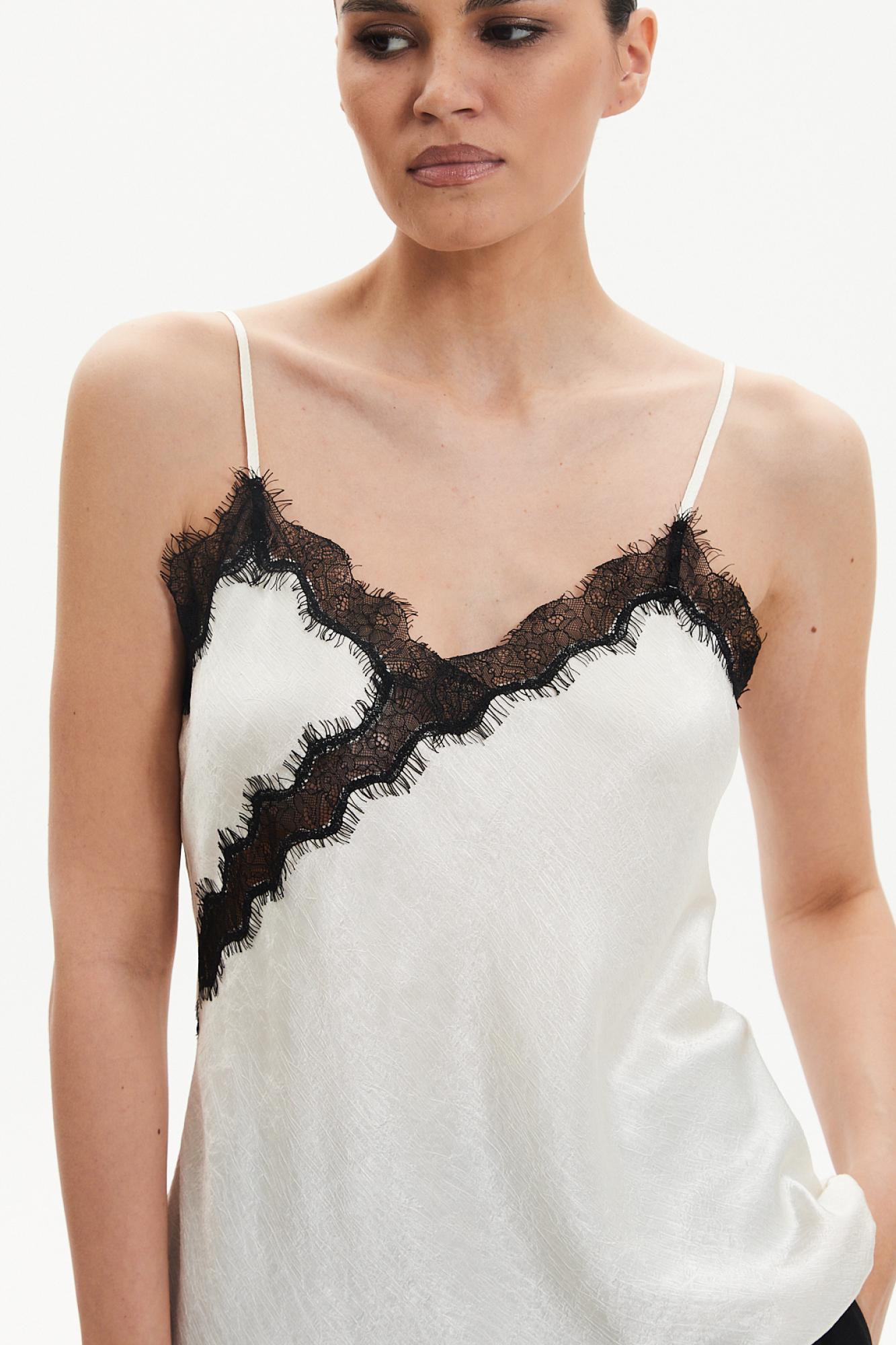 Seven Lab - Топ с кружевом в молочном цвете, женская